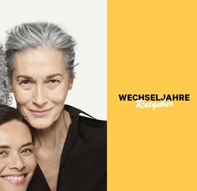 Lächelnde Frauen unterschiedlichen Alters neben gelben Wechseljahreratgeber Banner