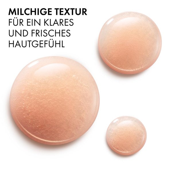 Beigefarbene, milchige Gel-Textur in Tropfenform mit Schriftzug „Milchige Textur für ein klares und frisches Hautgefühl“
