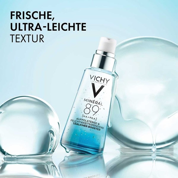 Vichy Minéral 89 täglicher Booster vor Wasserblasen, Text im Bild: frische, ultra-leichte Textur