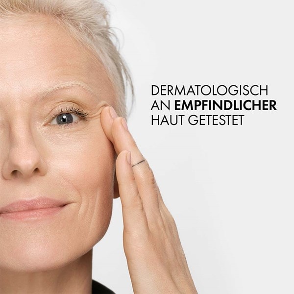 Reife Frau berührt ihr Gesicht, daneben Text: dermatologisch an empfindlicher Haut getestet.